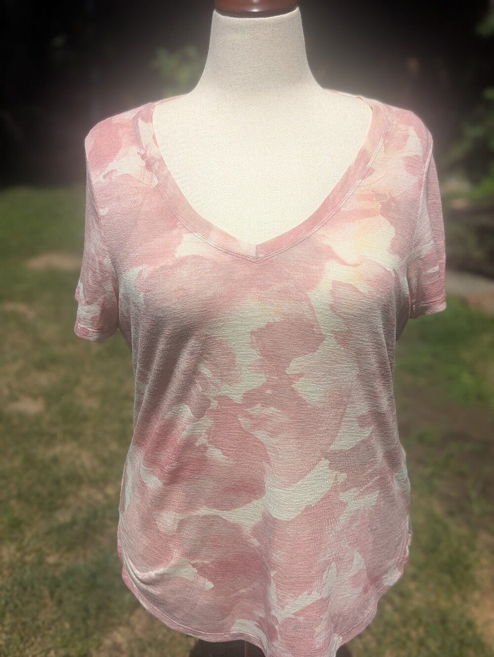 Athleta Pink & Cream V-Neck Short Sleeve Tee